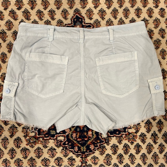 AMERICAN EAGLE Light Blue Cargo Shorts Frayed Hem Pockets Stretch 10 EUC - Picture 4 of 7